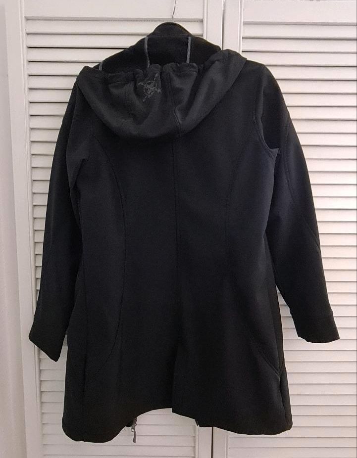 McKinley Softshell Mantel, Damen, Größe 38, schwarz, neuwertig in Berlin