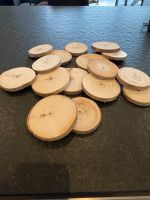 Holzscheiben Dekoration 16 Stück Nordrhein-Westfalen - Waldbröl Vorschau