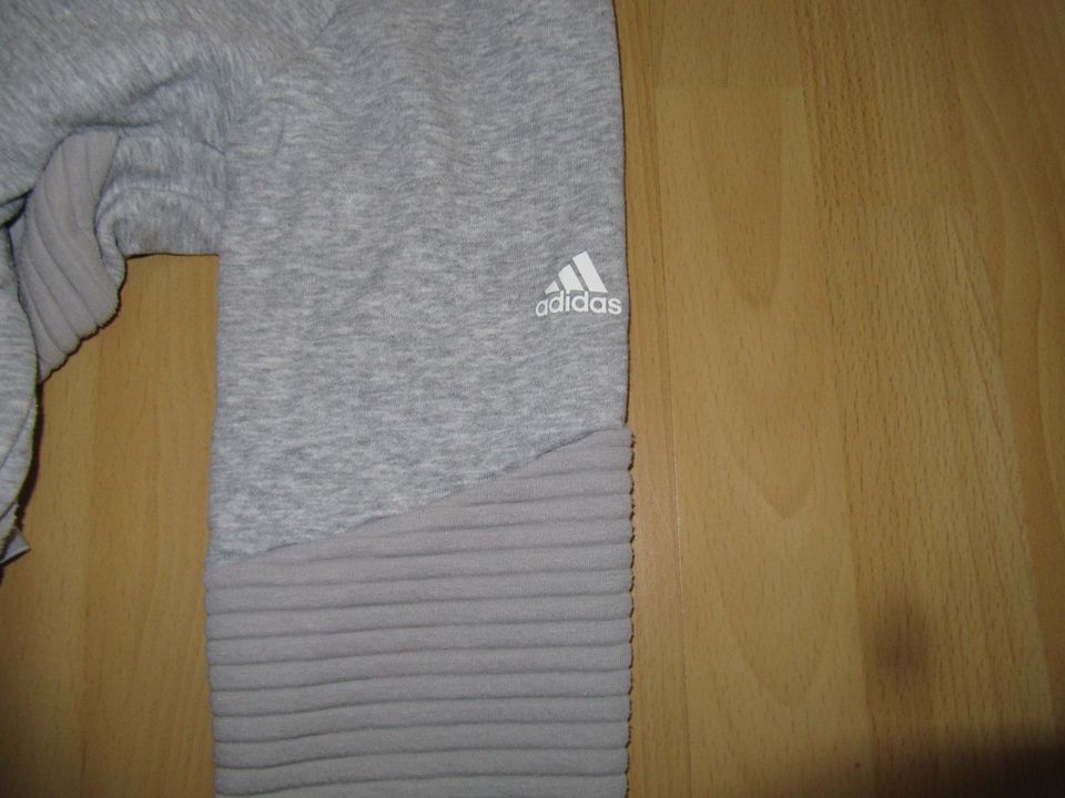 Adidas Trainingsjacke/Hoodie UFB Gr.164 Grau in Hamburg