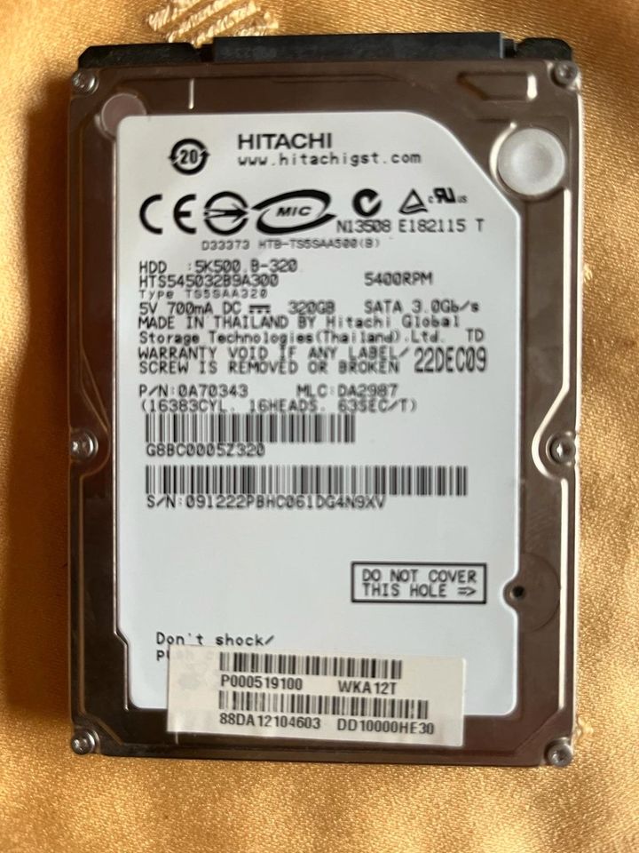 Festplatte HDD Hitachi Travelstar 5K500.B 320GB Intern, 5400RPM in Göttingen
