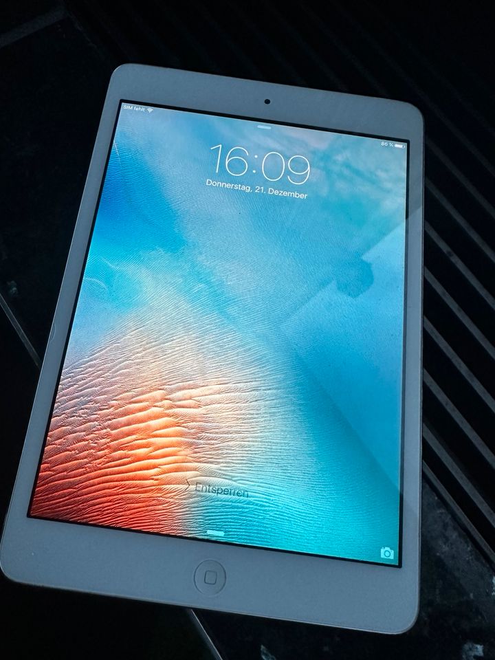 iPad mini 1 A1455, Wi-Fi + Cellular, 16 GB in Leipzig