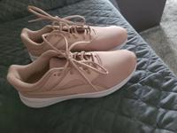 Puma unisex Schuhe Frauen damen 42 Sportschuhe Nordrhein-Westfalen - Neuss Vorschau