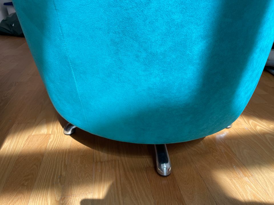 Hübscher Sessel in azur / türkis Alcantara - sehr guter Zustand in Baden-Baden