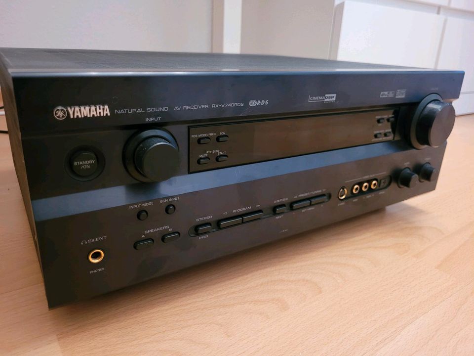 Yamaha Cinema Receiver Heimkino Verstärker wie neu in Erlangen