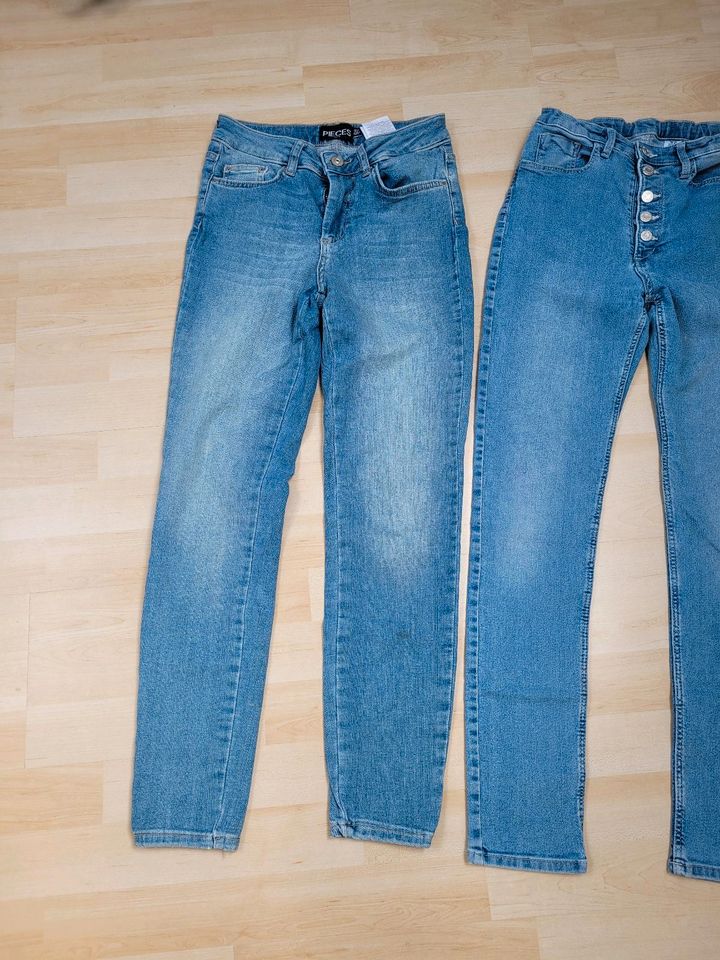 2 H&M Jeanshosen Skinny Jeans Gr.158 XS Mädchen  Set in Hildrizhausen