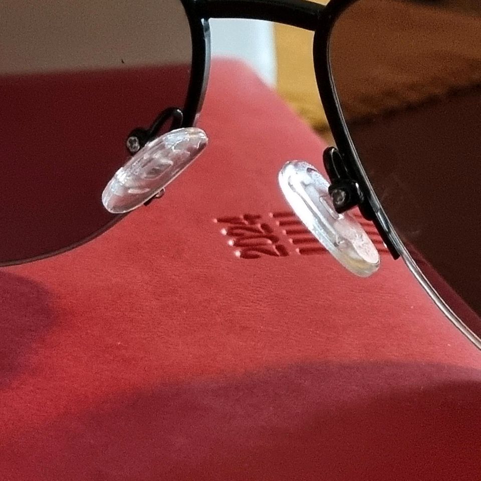 Sonnenbrille Piloten Design blaues Glas in Meerbusch