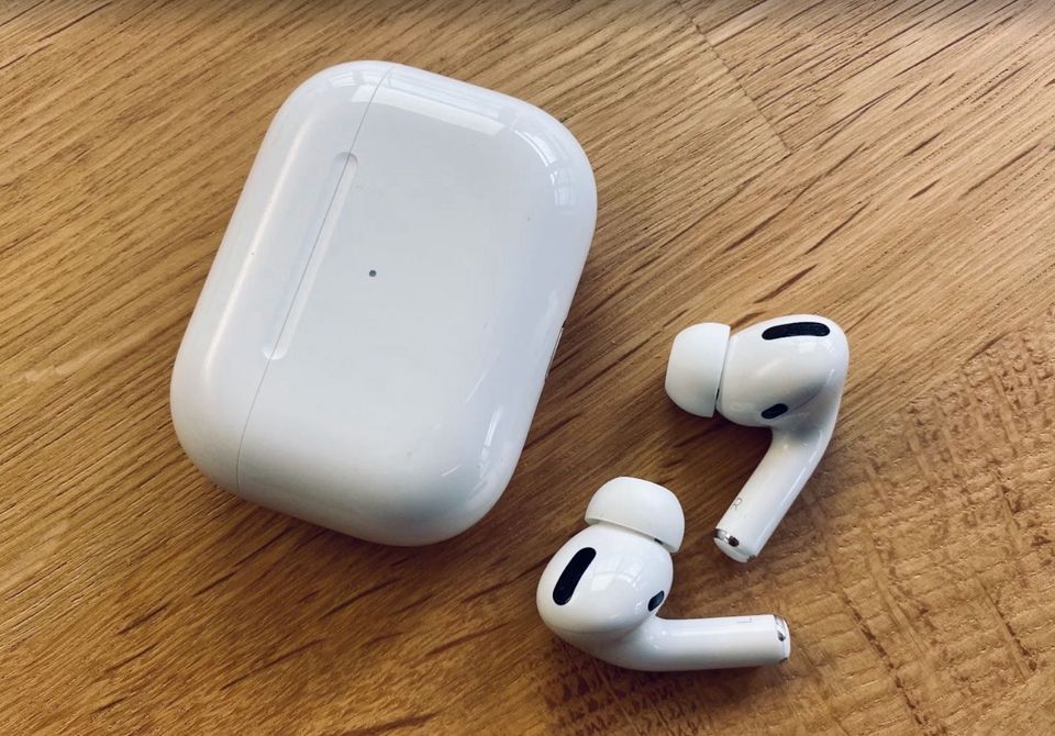 Original Apple AirPods 1. Generation in Gelnhausen