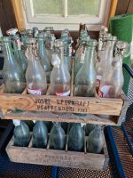 Alter Holzkasten mit alten Flaschen antik shabby Bayern - Rödental Vorschau