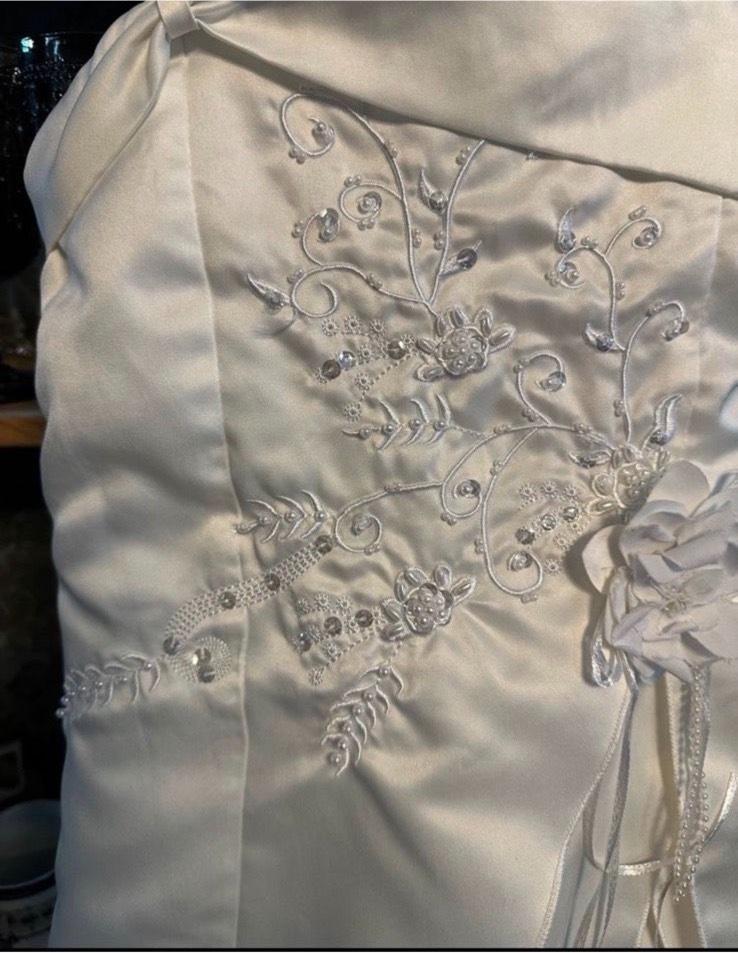 Kommunion Kleid, Hochzeit, Blumenmädchen Größe 140 in Landsberg (Lech)