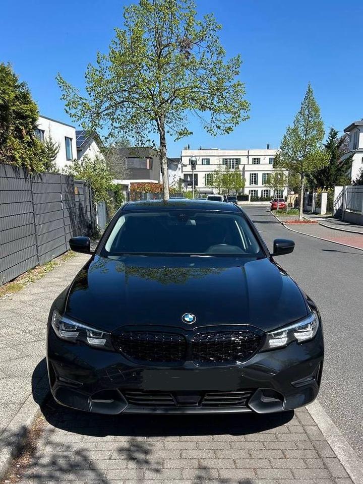 BMW G20 330i Sport Line Sport Getriebe Kamera el. AHK TÜV neu in Berlin