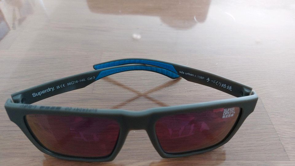 Superdry Sonnenbrille Herren in Rosbach (v d Höhe)