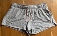 Neuwertige Skinny Shorts Größe M Bayern - Donnersdorf Vorschau