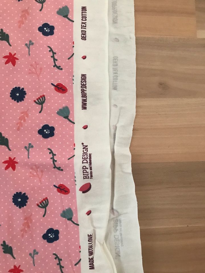 Neu Jersej Stoff zum Nähen Bipp Design rosa Blumen 1,60x1,40m in Freiburg im Breisgau