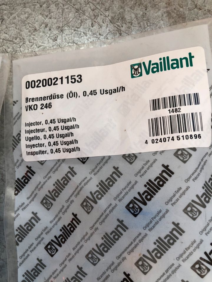 Neue Vaillant Öldüse Düse 0,45 Usgal/ h 0020021153 in Bremen