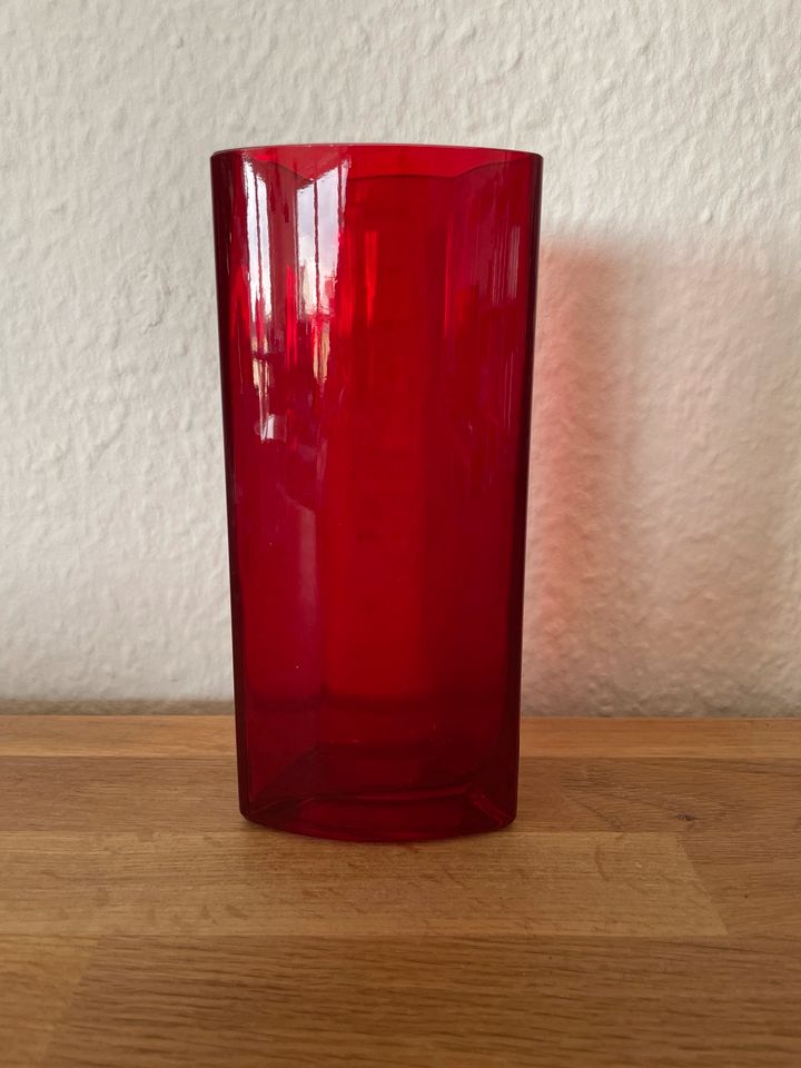 Vase rot - Halbmond in Wiesbaden
