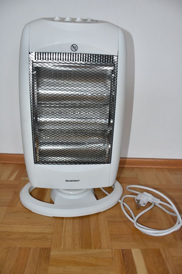 Silver Crest Halogen Heizstrahler 1200 Watt 3 Stufen Neu in Gießen