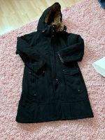 Schwarze warme Winterjacke mit Kapuze Hessen - Heusenstamm Vorschau