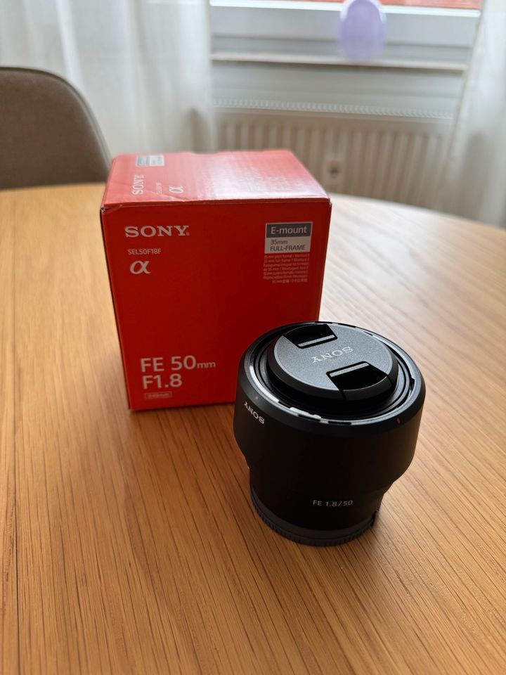 Sony Alpha 7 III mit zwei Objektiven und viel Zubehör in Dortmund