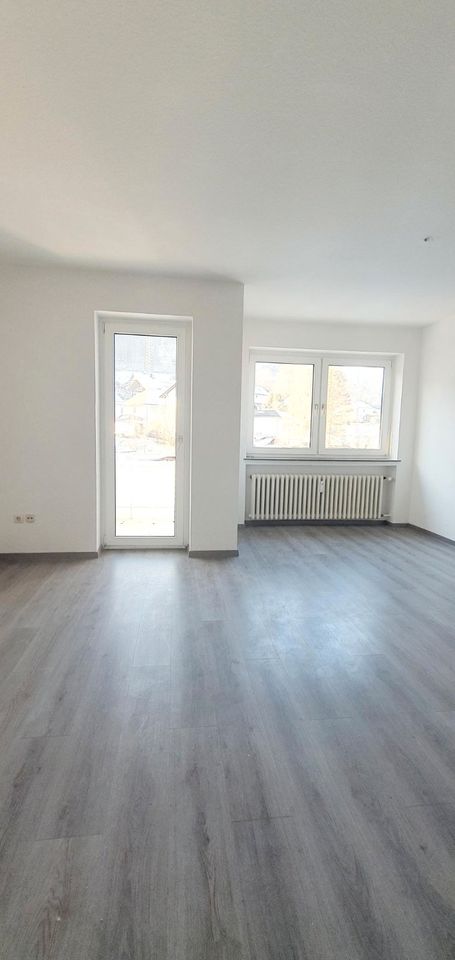 3-Zimmer mit Balkon in Waldkappel - neu saniert ! in Waldkappel