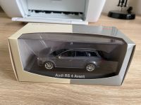 Audi RS4 Avant (Typ B7) - 1:43 - MINICHAMPS - Audi collection Nordrhein-Westfalen - Schwelm Vorschau