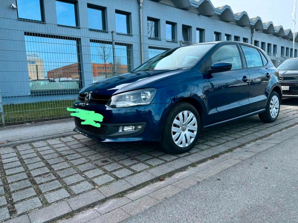 VW Polo 1.6 TDl 6R Blue  Diesel in Teltow