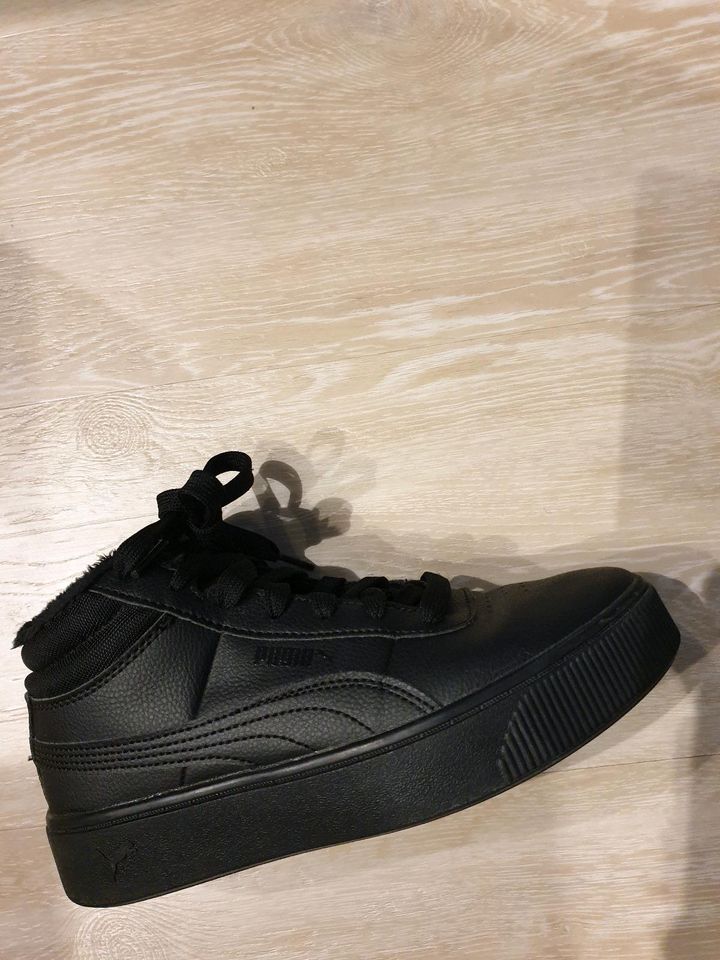 Puma sneakers gefüttert in Fahrenbach