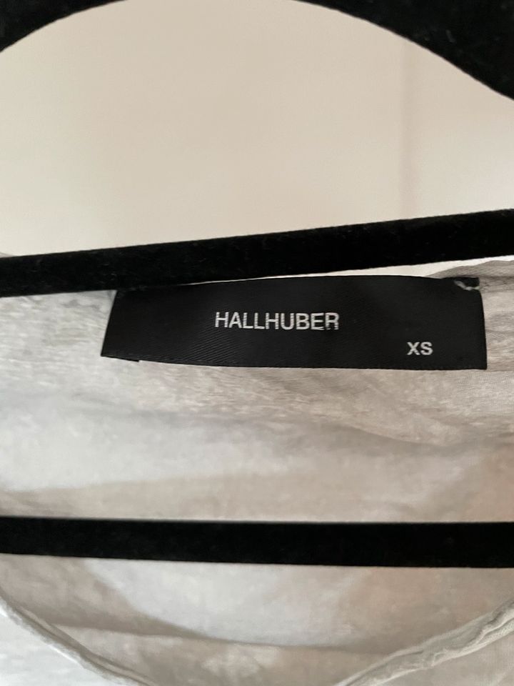 Hallhuber t-shirt in Heusenstamm