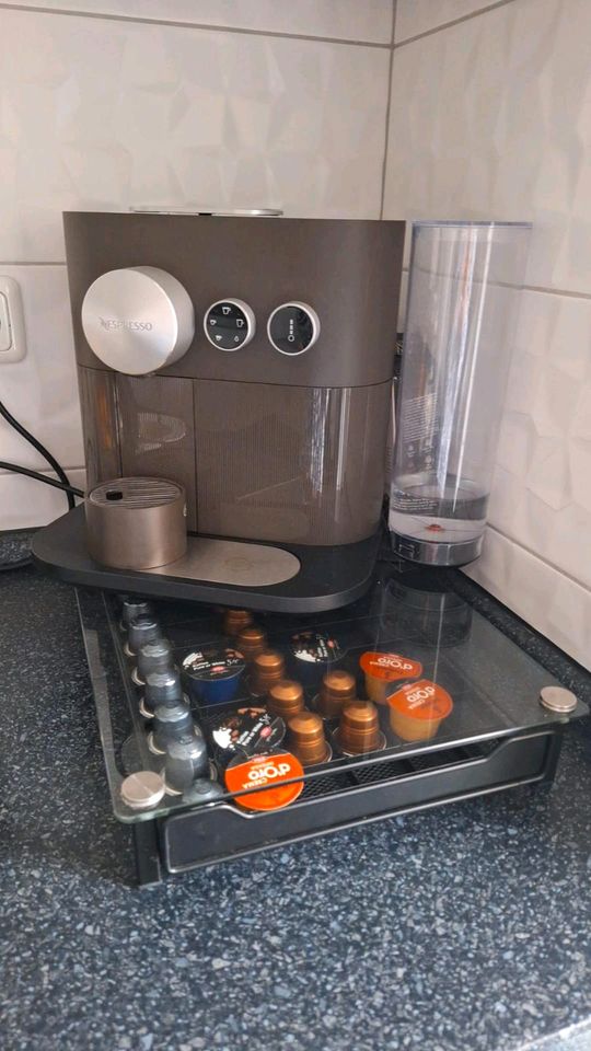 Nespresso Expert DeLonghi Kapselmaschiene in Augsburg