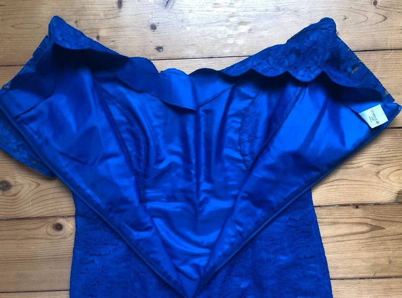 blaues Spitzenkleid Kleid Spitze kurze Ärmel Businesskleid blau in Berlin