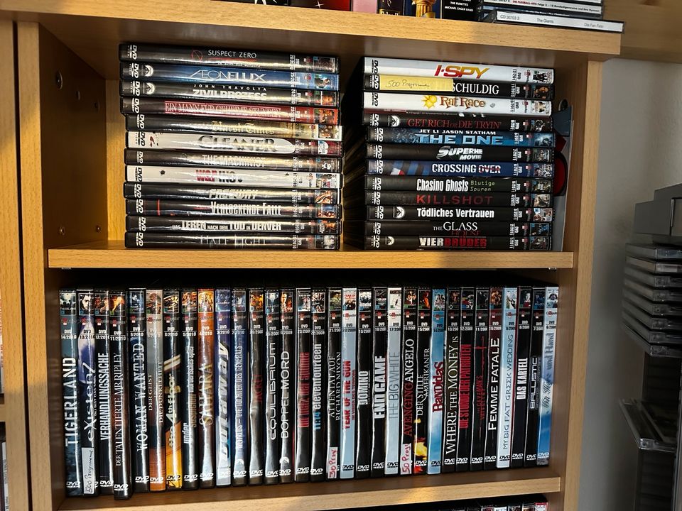 Ca. 200 DVD‘s viele Genre, Action, Krimi, Komödie usw. in Falkenberg