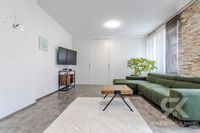 Renovierte und große 3-Zimmer-Eigentumswohnung mit neuem Bad, Garage und EBK in Innenstadtnähe Bayern - Weiden (Oberpfalz) Vorschau