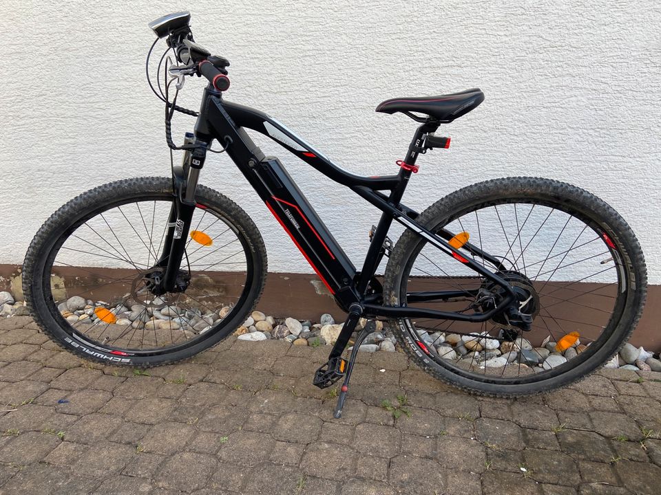 Telefunken E-Bike „Aufsteiger M920“, anthrazit/rot in Haigerloch