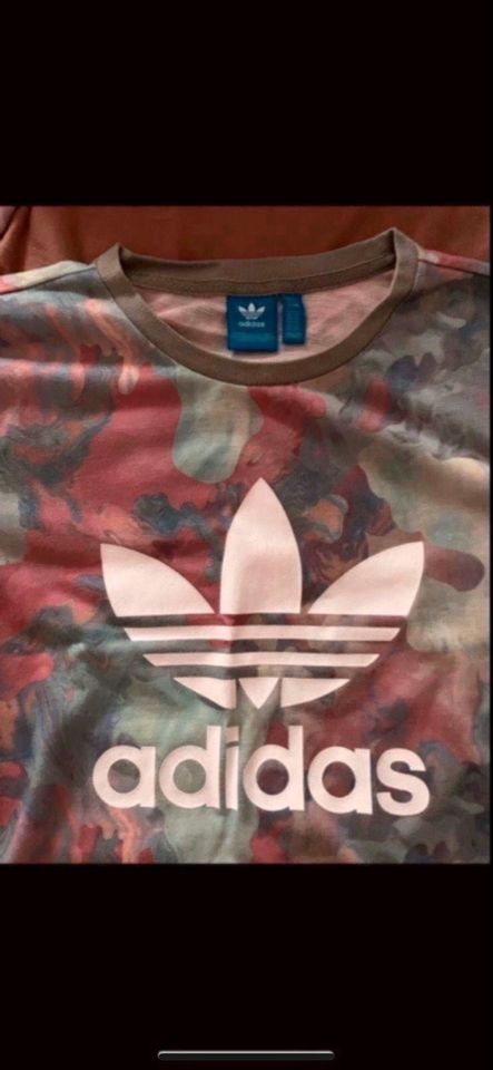 Adidas Damen t-Shirt Batik Muster Größe 34/XS in Düren