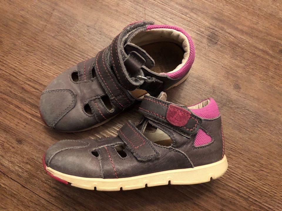 Gr. 24 schmal WMS S - Sandalen - Däumling - Leder anthrazit pink in Bad Arolsen