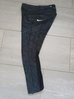 NIKE Tights Damen 7/8 Größe S Hessen - Lahnau Vorschau