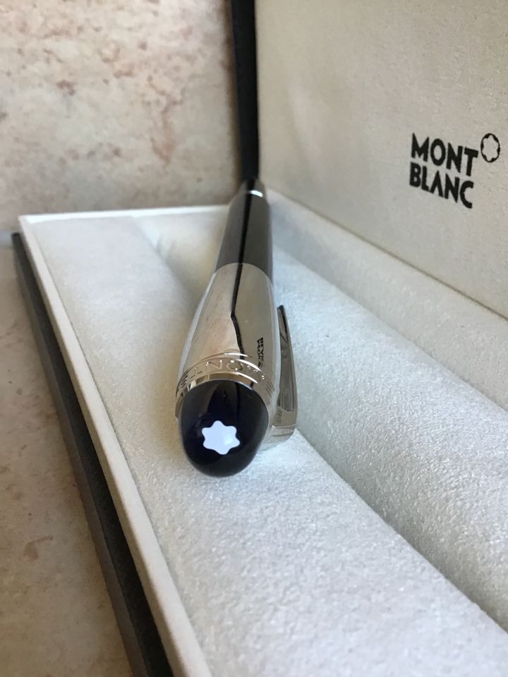 Montblanc Füllfederhalter, Starwalker Precious Resin Schwarz Neu in Liederbach