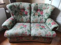 Hübsche 2-Sitzer-Couch kleine Couch Vintage Blumen floral Muster Rheinland-Pfalz - Braunweiler Vorschau