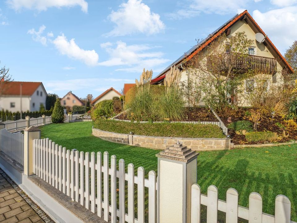 Zweifamilienhaus mit Doppelgarage in Ansbach