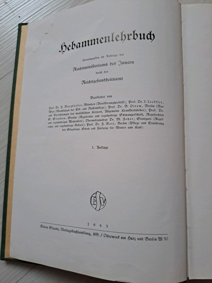 Hebammenlehrbuch von 1943 ! 1. AUFLAGE in Worms