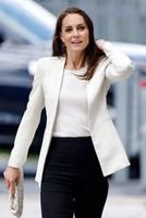 Zara Blazer Jacke creme beige Kate Middleton Neu Nordrhein-Westfalen - Brilon Vorschau