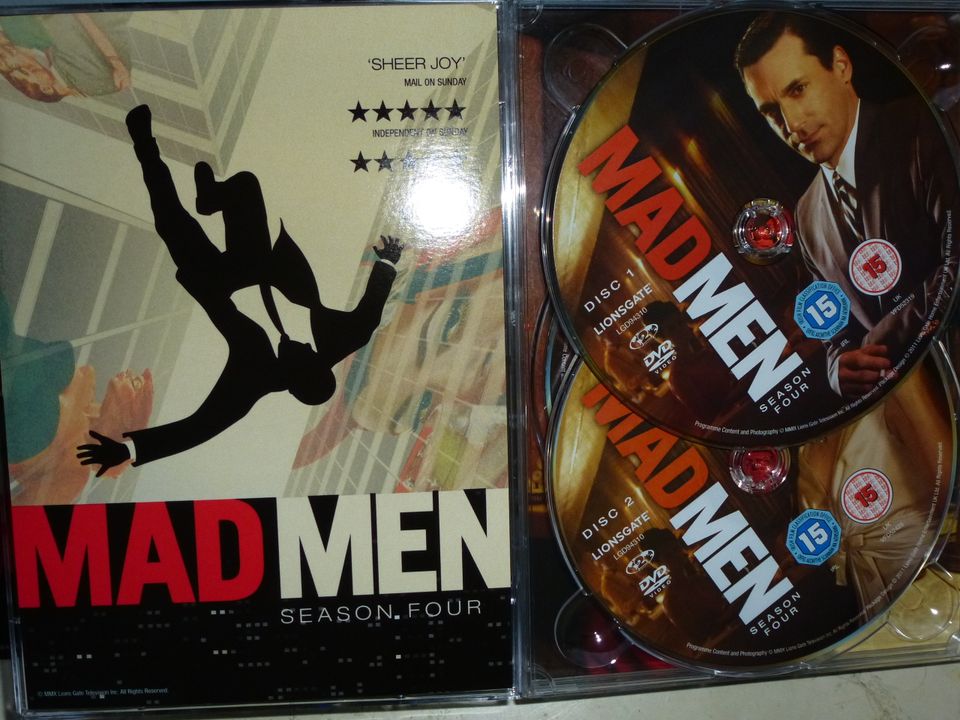 Mad Men Staffel 1 bis 4 (ACHTUNG NUR ENGLISCH!!!) in Velden