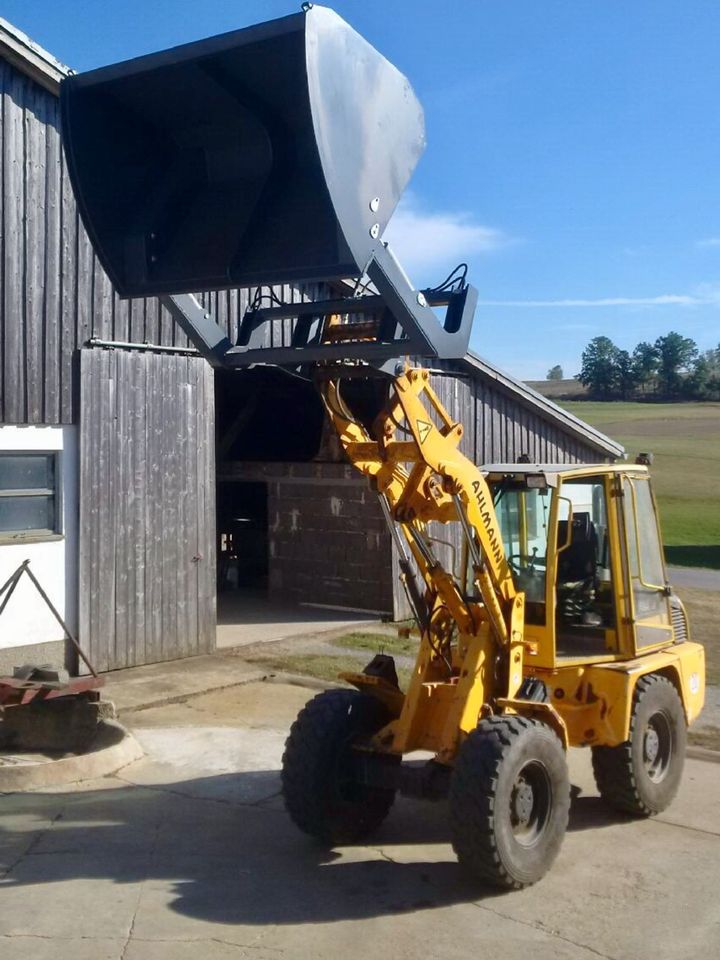 HOCHKIPPSCHAUFEL XXL 1.80m / 3.20 m3 Oryginal AGROMET-LOMZA in Celle