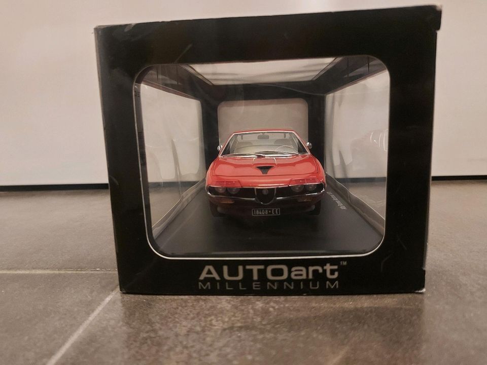 AUTOART Alfa Romeo Montreal 1970 Rot 1:18 in Oelsnitz / Vogtland