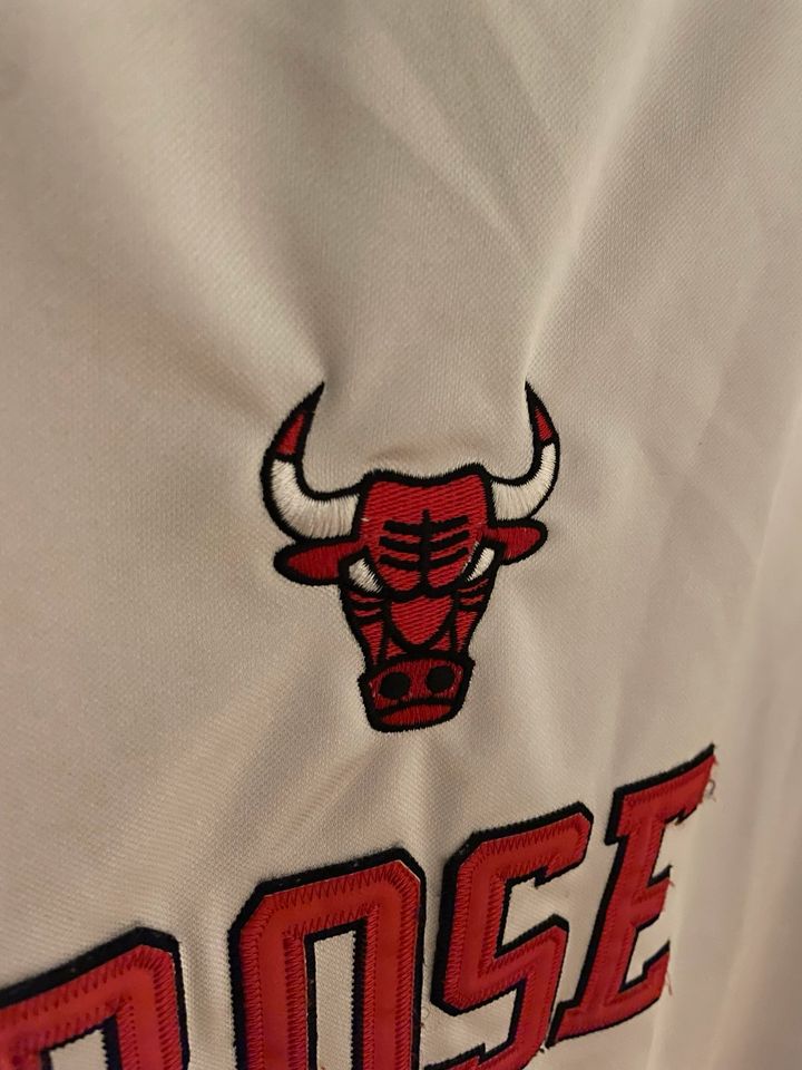 Adidas Vintage NBA Derrick Rose Chicago Bulls Trikot / Jersey M in Berlin