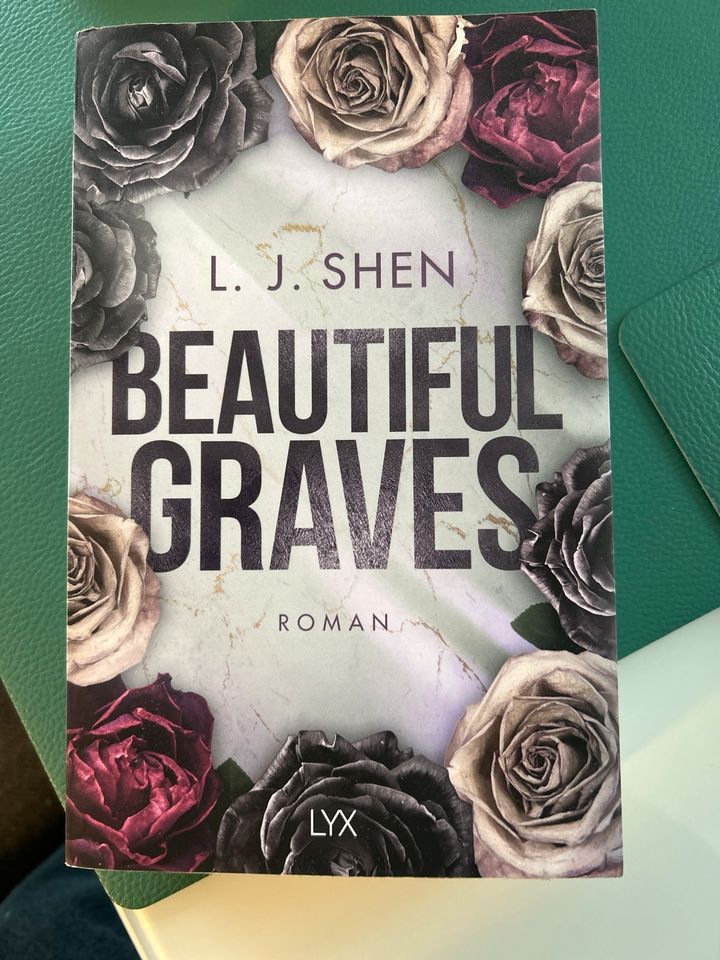 L. J. Shen beautiful graves in Herford