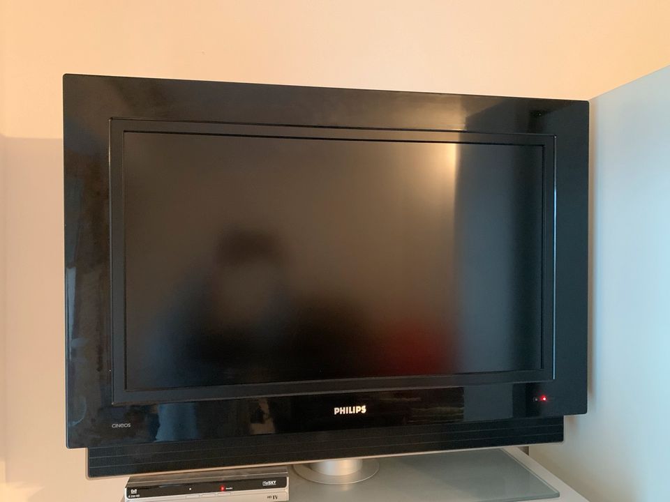 Fernseher Philips LC 320 WX2 (Flatscreen TV) in Kelheim