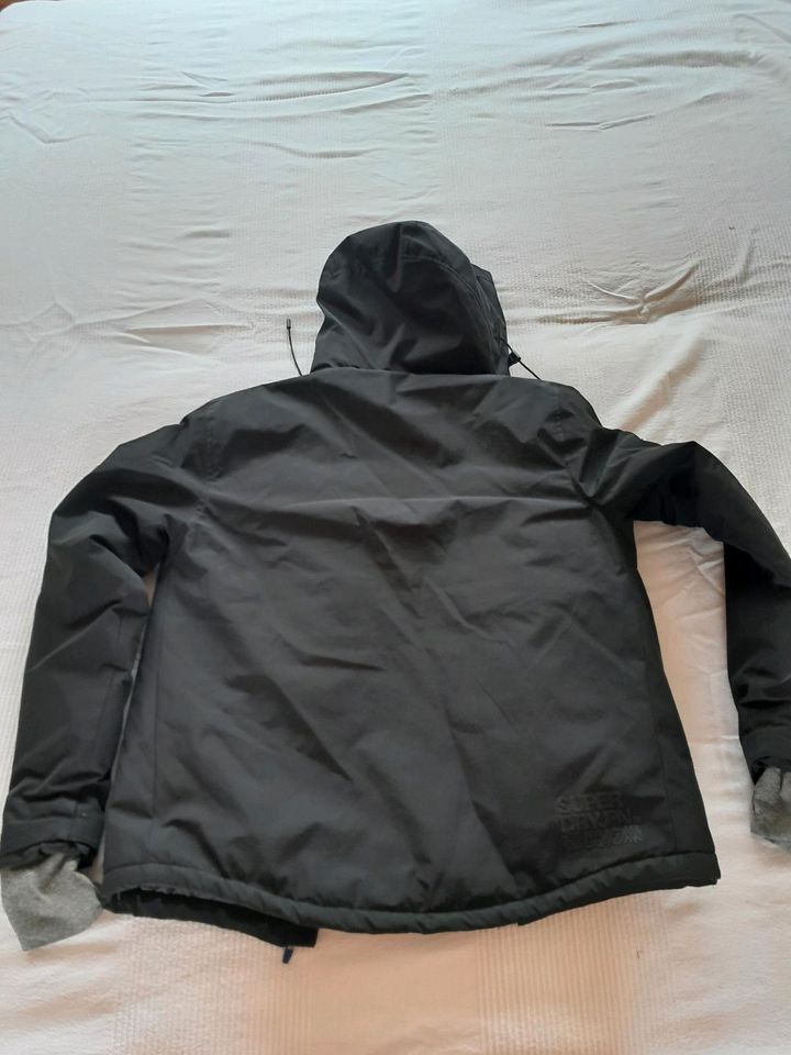 Superdry Jacke schwarz Größe S unisex in Leonberg