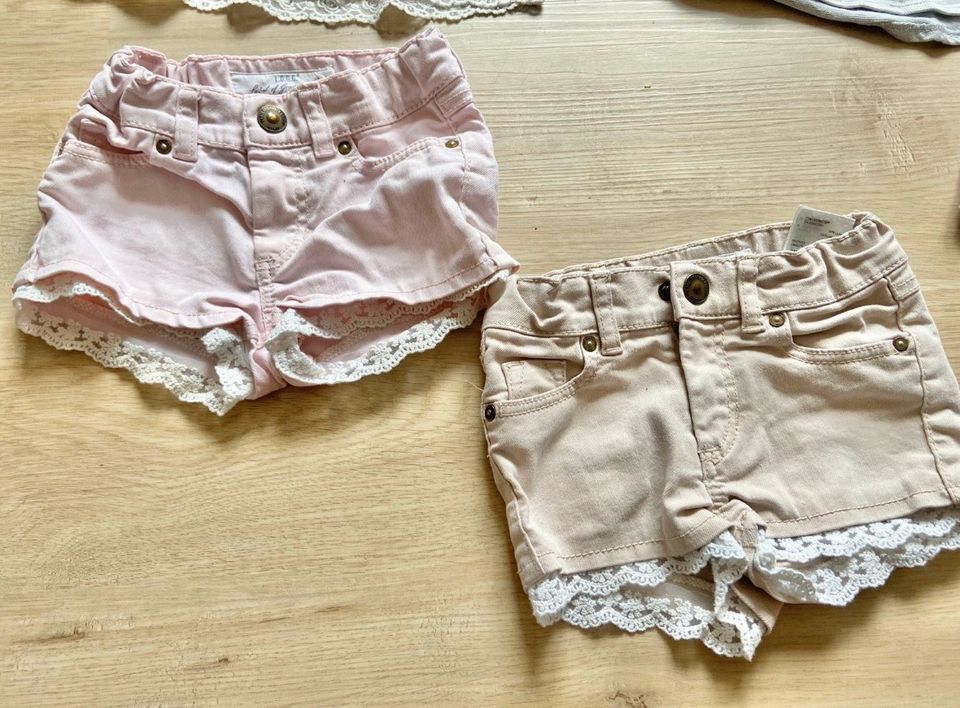 Kleiderpaket Mädchen Set Kleidung Kleid kurze Hose Gr. 92 in Tuttlingen