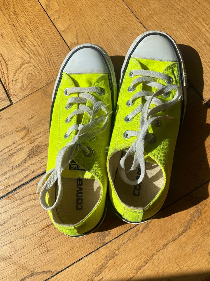 Converse All Star low Chucks neon Gr. 36,5 in Hamburg