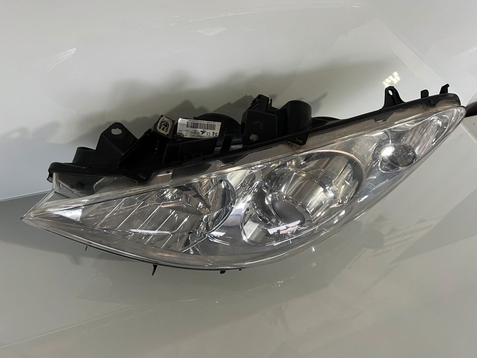 Scheinwerfer Peugeot 307 Facelift links 9681834880-00 Lampe in Wilnsdorf